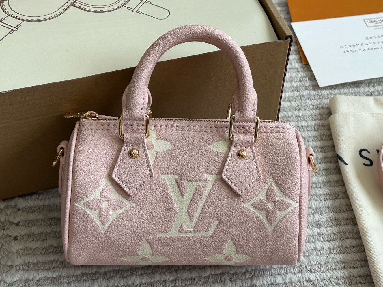 Louis Vuitton Nano Speedy Bandouliere Rose