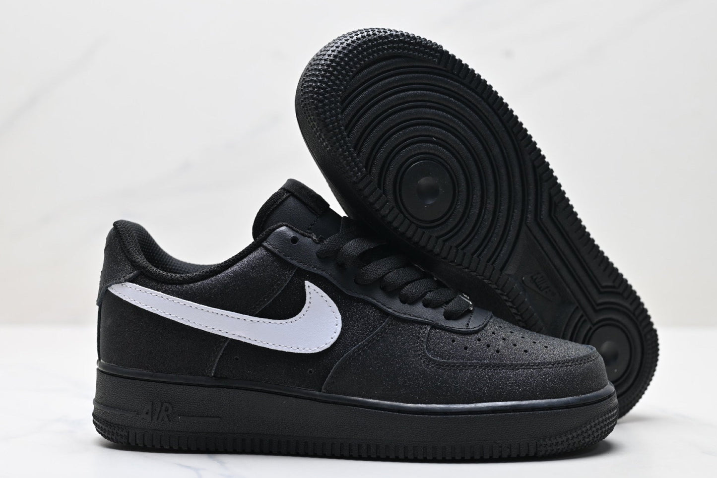 Nike Air Force 1 '07 LV8